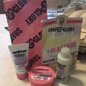 Soap & Glory Pink Bath & Body Set